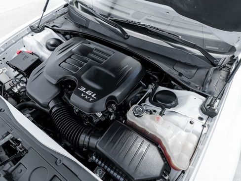 Used 2022 Chrysler 300 Touring image 41