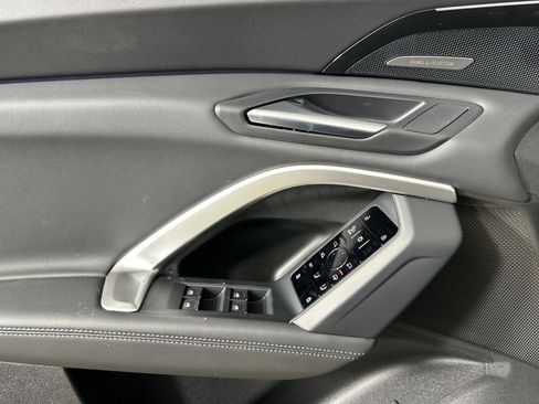 New 2025 Audi Q5 Prestige image 10