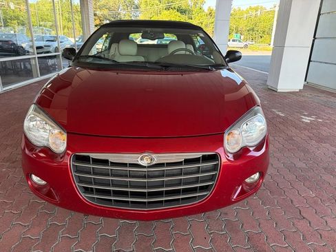 Used 2004 Chrysler Sebring Limited FWD image 5