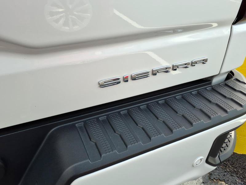 Used 2024 GMC Sierra 1500 Denali w/ Denali Reserve Package AWD/4WD image 14