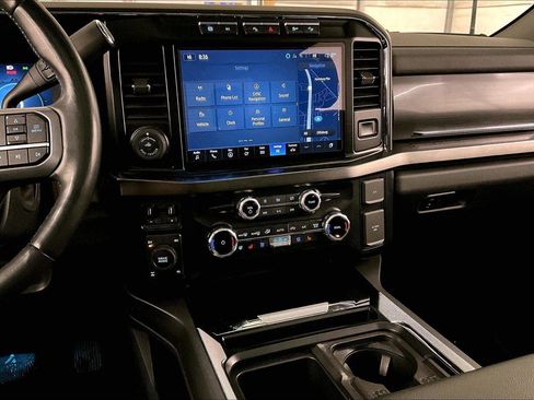 Used 2023 Ford F250 Lariat w/ Lariat Ultimate Package image 6