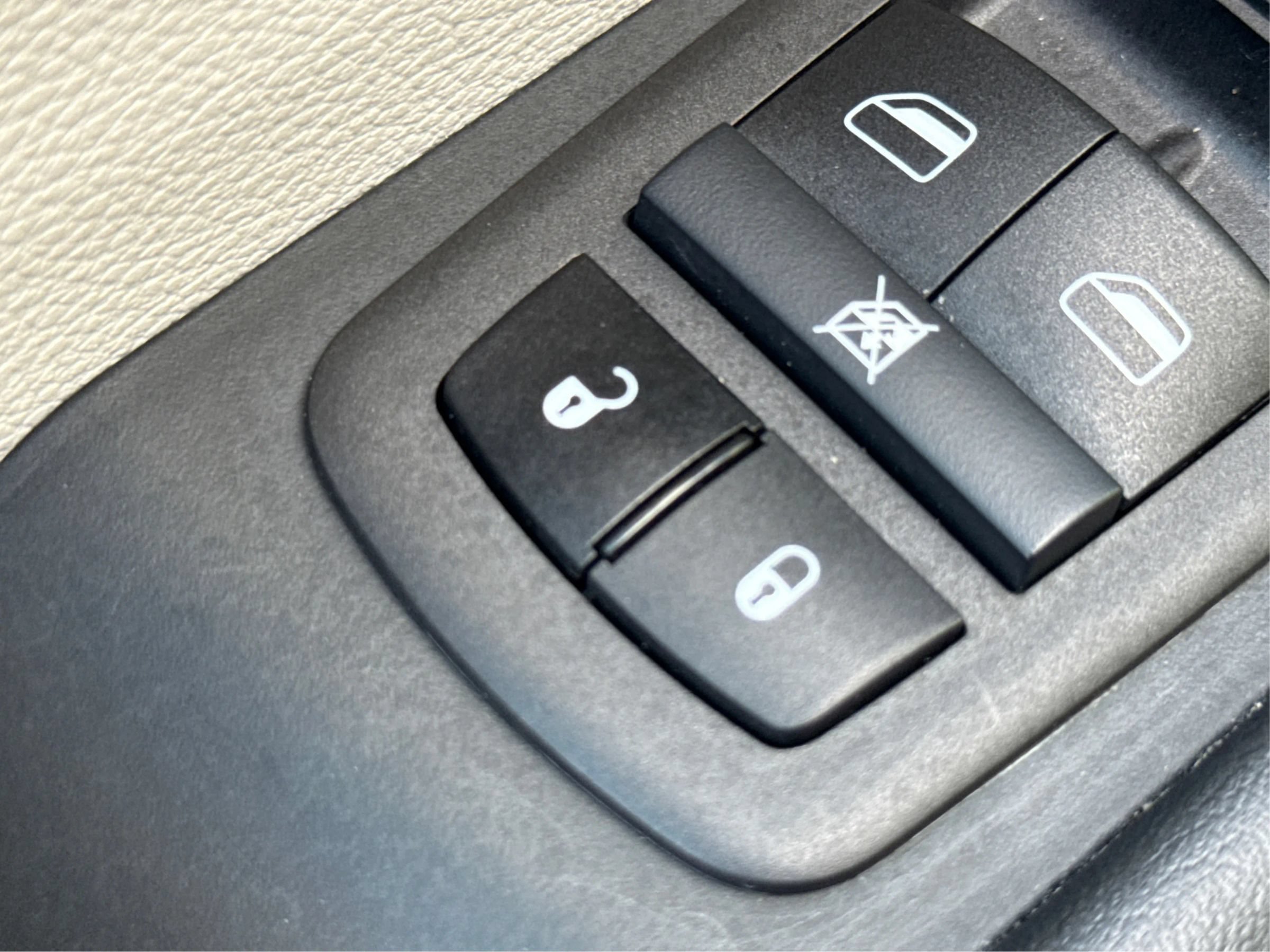 Used 2024 Chrysler Voyager LX FWD image 37