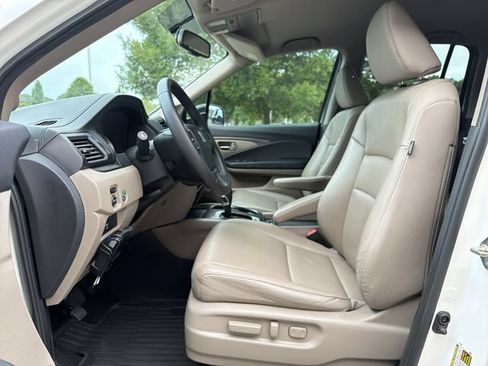Used 2017 Honda Ridgeline RTL-T image 8