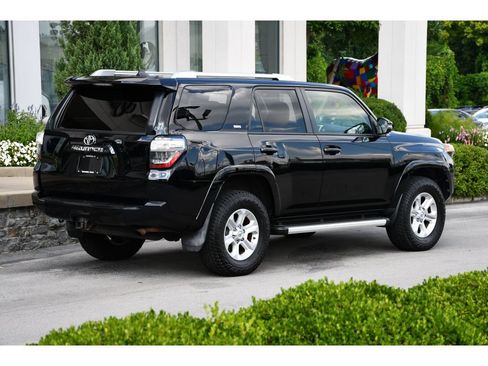 Used 2015 Toyota 4Runner SR5 Premium AWD/4WD image 4