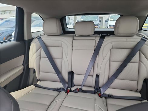 New 2025 Lincoln Nautilus Premier image 18