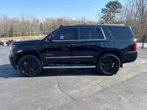 Used 2018 Chevrolet Tahoe LT w/ LT Signature Package image 2