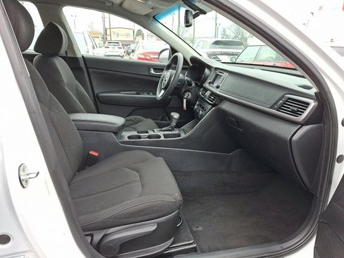 Used 2016 Kia Optima LX w/ LX Convenience Package image 8