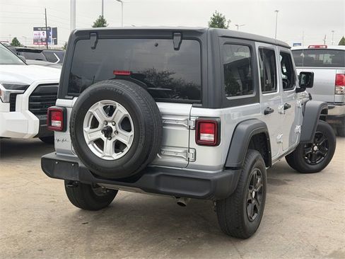 Used 2022 Jeep Wrangler Unlimited Sport image 5