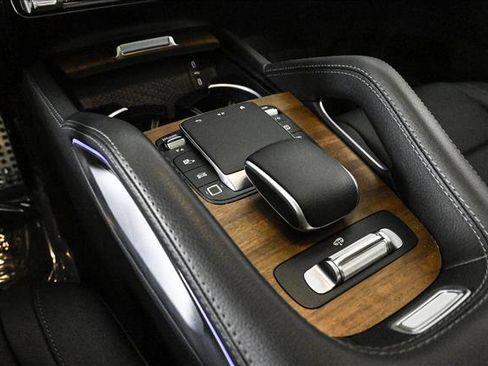 Certified 2025 Mercedes-Benz GLS 450 4MATIC image 13