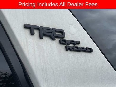 Used 2023 Toyota 4Runner TRD Off-Road Premium w/ Moonroof Package AWD/4WD image 3