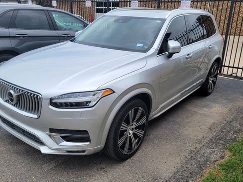 Used 2020 Volvo XC90 T6 Inscription w/ Protection Package Premier AWD/4WD image 2