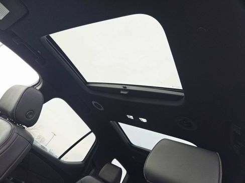 Used 2022 Chevrolet Traverse RS w/ LPO, Floor Liner Package image 10