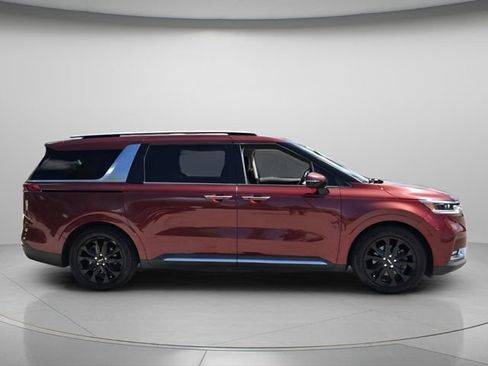 Used 2022 Kia Carnival SX FWD image 5