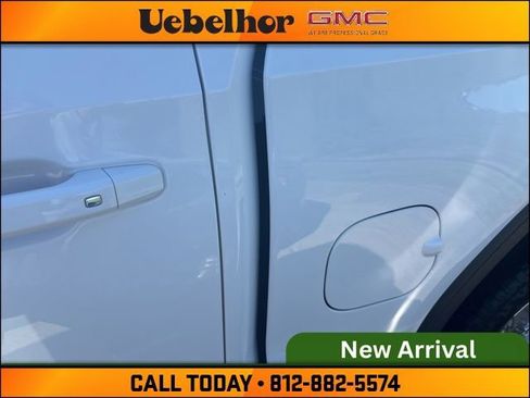 Used 2020 GMC Sierra 1500 SLE w/ SLE Value Package image 8