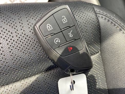 Certified 2025 Chevrolet Equinox LT w/ Convenience Package II FWD image 24