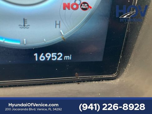 Certified 2024 Hyundai Tucson SEL w/ Convenience Package FWD image 25