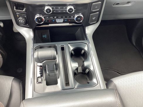 Used 2024 Ford F150 Lariat image 18