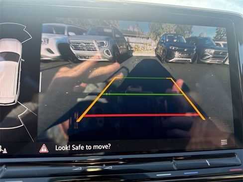 New 2026 Volkswagen Atlas SE image 14