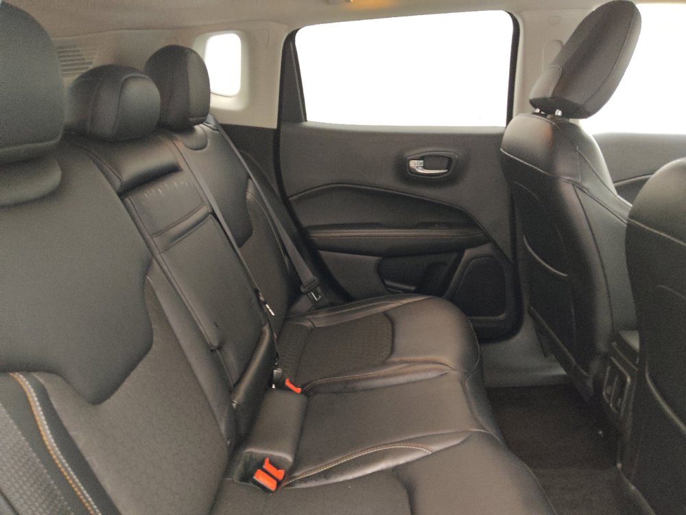 Used 2018 Jeep Compass Latitude w/ Popular Equipment Group AWD/4WD image 19
