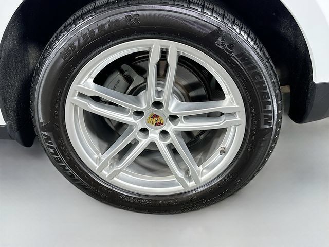 Used 2021 Porsche Macan S AWD/4WD image 30