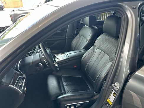 Used 2017 BMW 750i xDrive AWD/4WD image 12