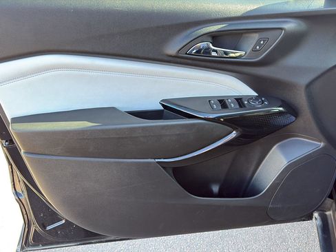 Used 2025 Chevrolet Trax LT w/ LT Convenience Package image 12