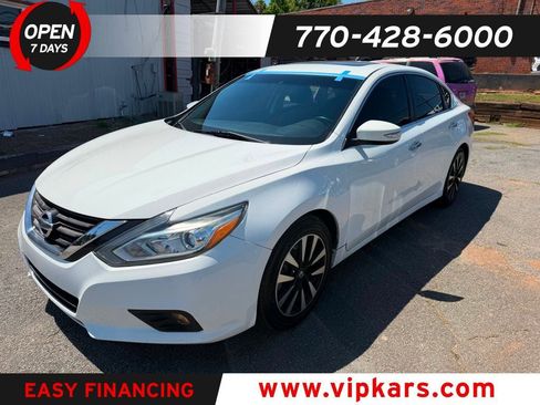 Used 2018 Nissan Altima 2.5 SV w/ 2.5 SV Technology Package FWD image 1
