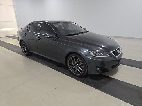 Used 2011 Lexus IS 350 w/ Premium Pkg Value Edition RWD image 2