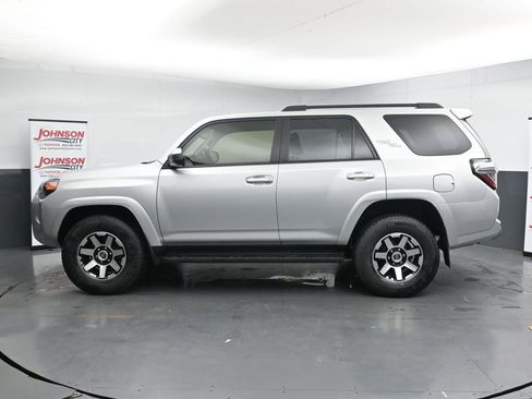 Used 2024 Toyota 4Runner TRD Off-Road AWD/4WD image 5