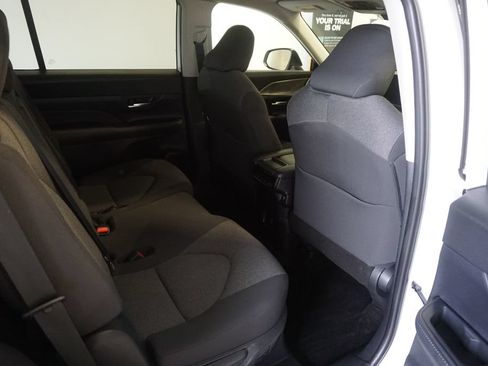 Certified 2025 Toyota Grand Highlander FWD image 22