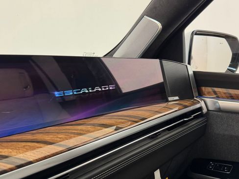 New 2025 Cadillac Escalade Sport Platinum w/ LPO, ONYX Package image 48