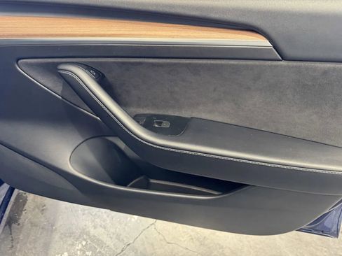 Used 2023 Tesla Model 3 Standard Range RWD image 7