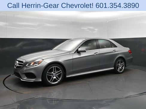 Used 2015 Mercedes-Benz E 350 Sedan image 3
