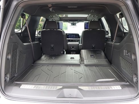 New 2026 Chevrolet Suburban High Country AWD/4WD image 38