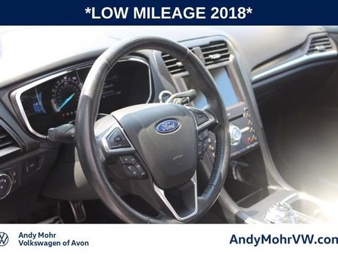 Used 2018 Ford Fusion Titanium AWD/4WD image 17
