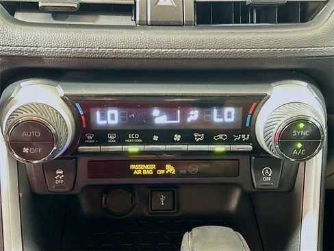 Used 2021 Toyota RAV4 XLE image 13