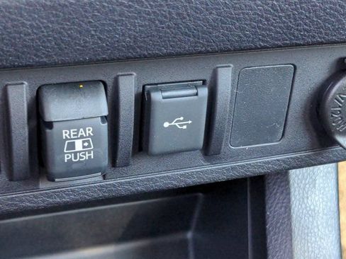 Used 2021 Toyota Tacoma SR5 RWD image 21