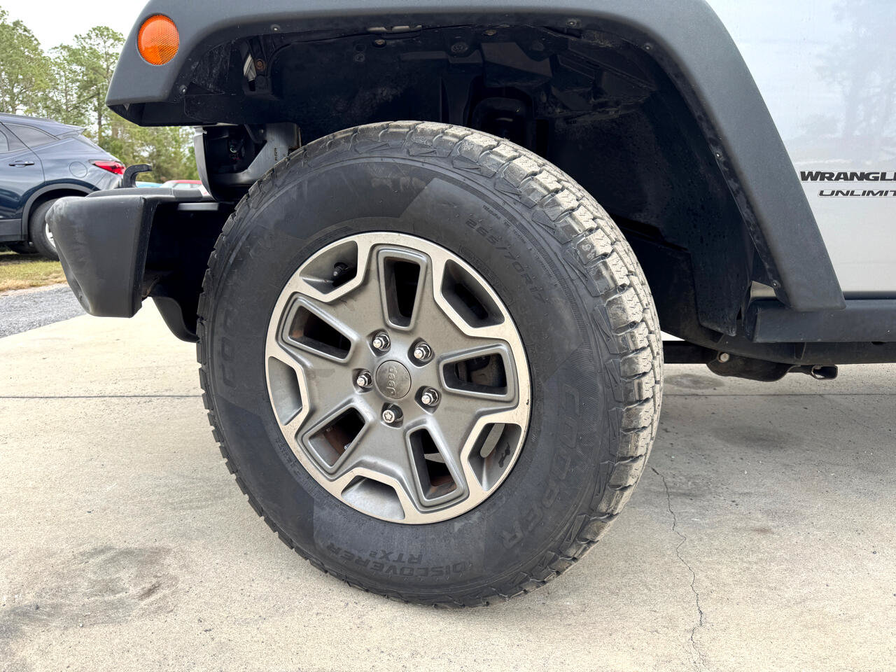 Used 2018 Jeep Wrangler Unlimited Rubicon w/ Connectivity Group AWD/4WD image 31