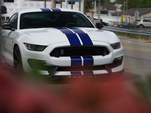 Used 2017 Ford Mustang Shelby GT350 image 21