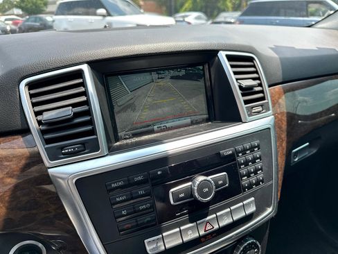 Used 2014 Mercedes-Benz ML 350 4MATIC w/ Premium 1 Package image 16