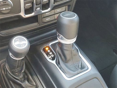 Used 2020 Jeep Gladiator Sport w/ Quick Order Package 24S image 29