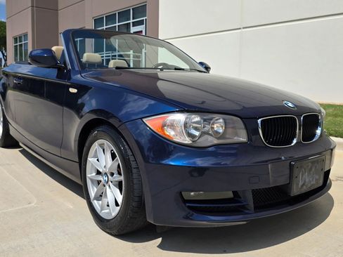 Used 2011 BMW 128i Convertible RWD image 3