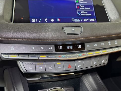 Used 2022 Cadillac XT4 Sport w/ Comfort Package FWD image 14
