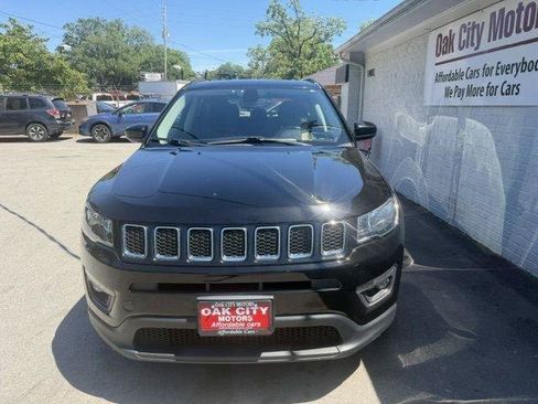 Used 2019 Jeep Compass Latitude w/ Popular Equipment Group AWD/4WD image 3