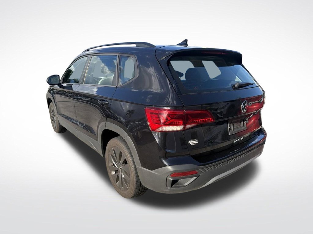 Used 2024 Volkswagen Taos S FWD image 4