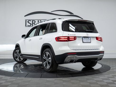 New 2026 Mercedes-Benz GLB 250 4MATIC image 28