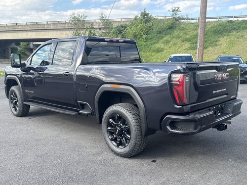 New 2026 GMC Sierra 2500 AT4 w/ AT4 Premium Plus Package AWD/4WD image 6