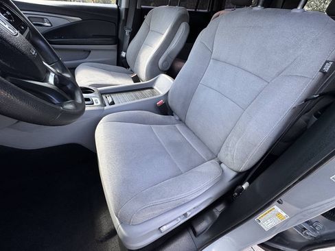 Used 2019 Honda Pilot EX image 36
