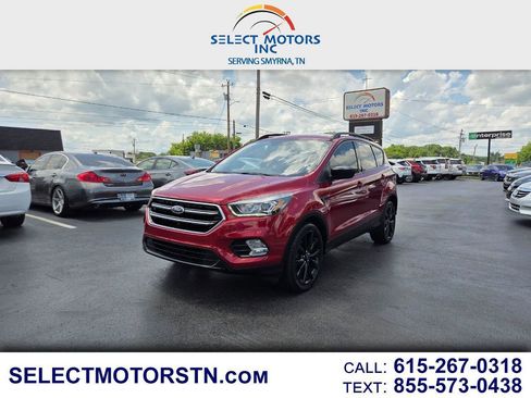 Used 2018 Ford Escape SE w/ SE Sport Appearance Package FWD image 1