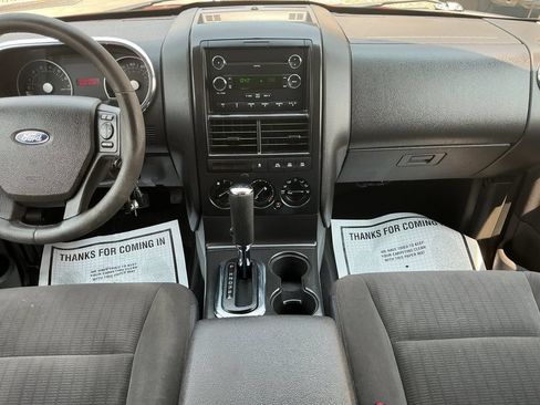 Used 2010 Ford Explorer XLT AWD/4WD image 19